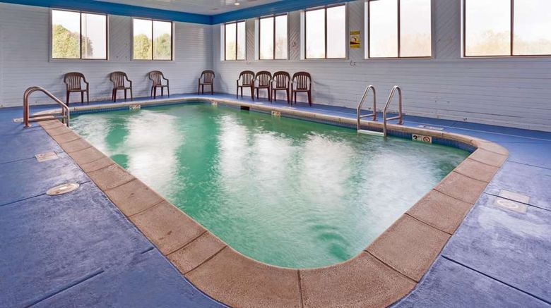 <b>Super 8 DeKalb Pool</b>. Images powered by <a href="https://iceportal.shijigroup.com/" title="IcePortal" target="_blank">IcePortal</a>.