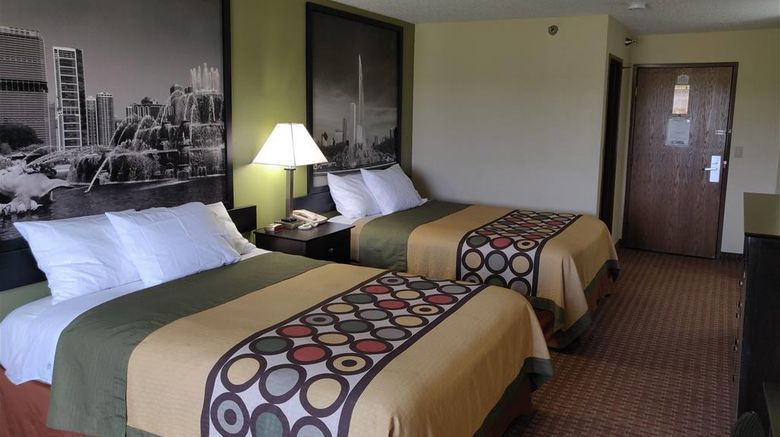 <b>Super 8 DeKalb Room</b>. Images powered by <a href="https://iceportal.shijigroup.com/" title="IcePortal" target="_blank">IcePortal</a>.