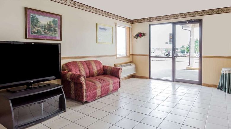 <b>Super 8 Morris Lobby</b>. Images powered by <a href="https://iceportal.shijigroup.com/" title="IcePortal" target="_blank">IcePortal</a>.