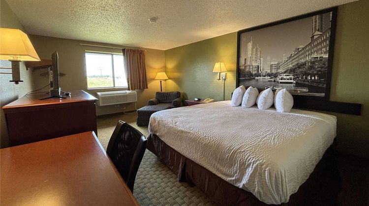 Super 8 Pontiac Room