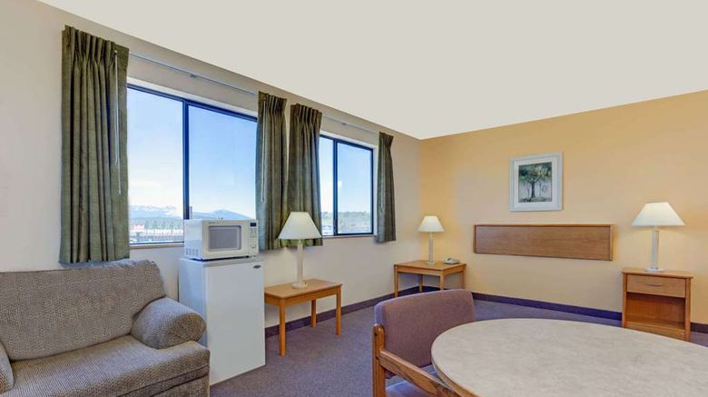 <b>Super 8 Klamath Falls Room</b>. Images powered by <a href="https://iceportal.shijigroup.com/" title="IcePortal" target="_blank">IcePortal</a>.