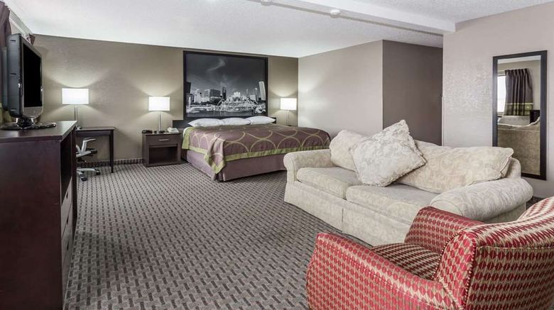 <b>Super 8 Mundelein/Libertyville Area Suite</b>. Images powered by <a href="https://iceportal.shijigroup.com/" title="IcePortal" target="_blank">IcePortal</a>.