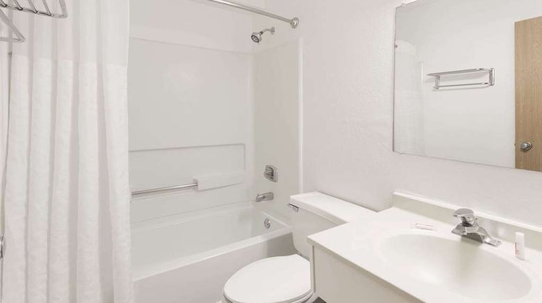 <b>Super 8 Mundelein/Libertyville Area Room</b>. Images powered by <a href="https://iceportal.shijigroup.com/" title="IcePortal" target="_blank">IcePortal</a>.