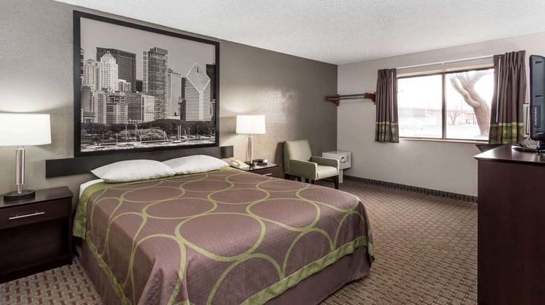 <b>Super 8 Mundelein/Libertyville Area Room</b>. Images powered by <a href="https://iceportal.shijigroup.com/" title="IcePortal" target="_blank">IcePortal</a>.