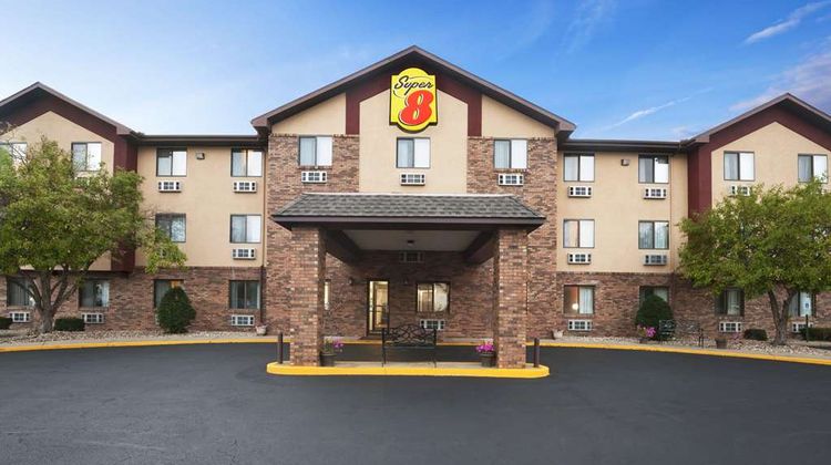 Super 8 Peoria Exterior