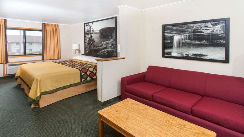 <b>Super 8 Ottawa Starved Rock Suite</b>. Images powered by <a href="https://iceportal.shijigroup.com/" title="IcePortal" target="_blank">IcePortal</a>.