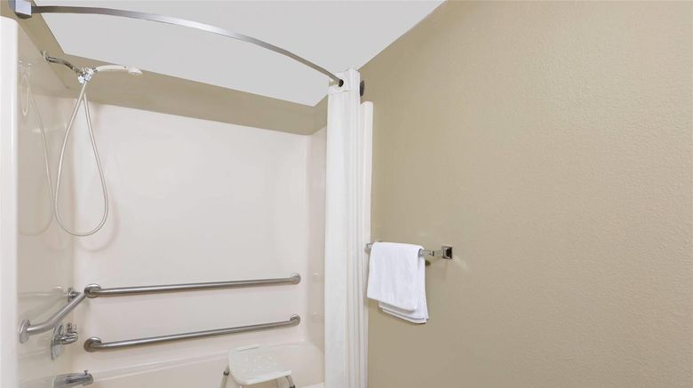 <b>Super 8 Macomb Room</b>. Images powered by <a href="https://iceportal.shijigroup.com/" title="IcePortal" target="_blank">IcePortal</a>.