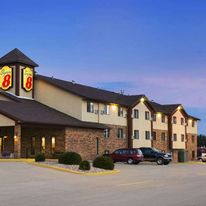 Super 8 Marion