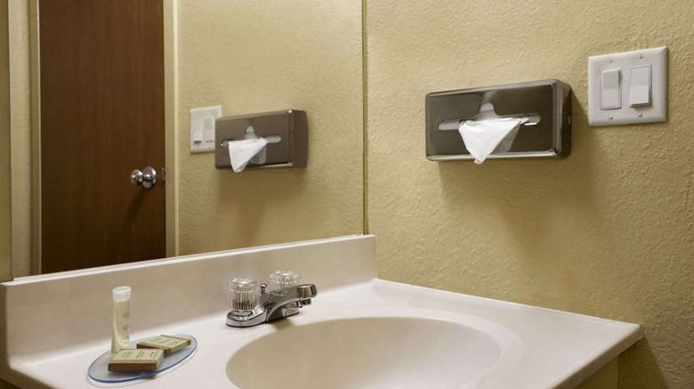 <b>Super 8 Marion Room</b>. Images powered by <a href="https://iceportal.shijigroup.com/" title="IcePortal" target="_blank">IcePortal</a>.