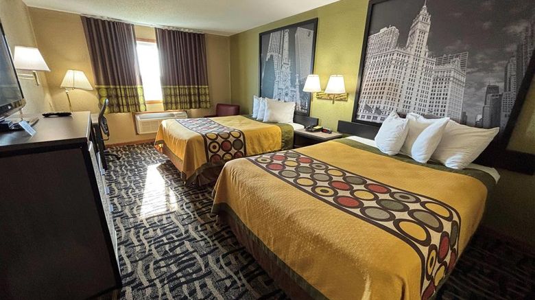 <b>Super 8 McLean/Bloomington SW Room</b>. Images powered by <a href="https://iceportal.shijigroup.com/" title="IcePortal" target="_blank">IcePortal</a>.