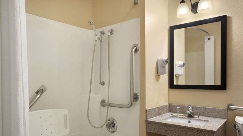 <b>Super 8 Mattoon Room</b>. Images powered by <a href="https://iceportal.shijigroup.com/" title="IcePortal" target="_blank">IcePortal</a>.