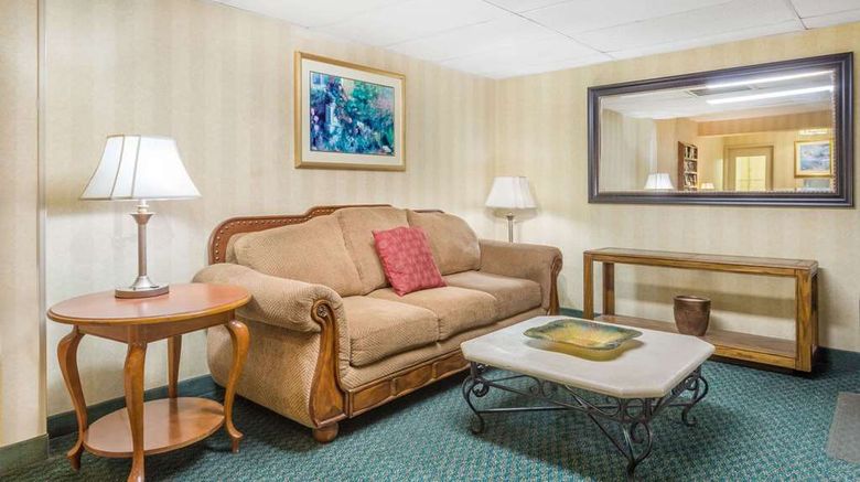 <b>Super 8 Bentonville Lobby</b>. Images powered by <a href="https://iceportal.shijigroup.com/" title="IcePortal" target="_blank">IcePortal</a>.
