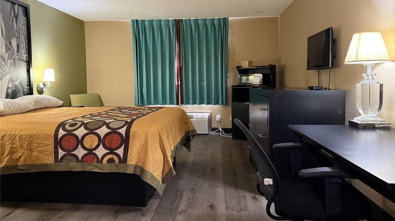 <b>Super 8 Mendota Room</b>. Images powered by <a href="https://iceportal.shijigroup.com/" title="IcePortal" target="_blank">IcePortal</a>.