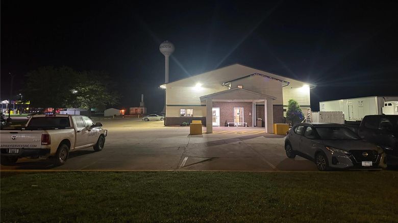 <b>Super 8 Mendota Exterior</b>. Images powered by <a href="https://iceportal.shijigroup.com/" title="IcePortal" target="_blank">IcePortal</a>.