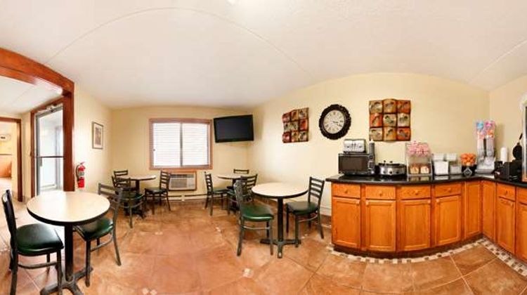 Super 8 West Fargo Main Ave ND Restaurant