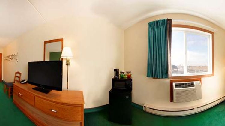 Super 8 West Fargo Main Ave ND Room