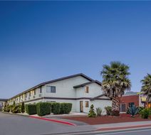 Super 8 Arcata Exterior