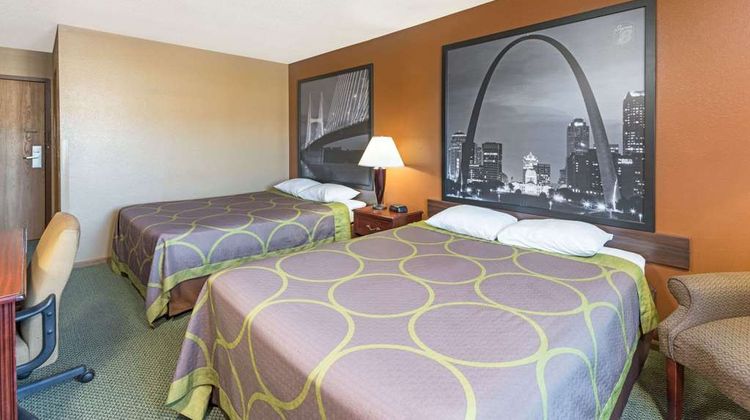 Super 8 Poplar Bluff Missouri Room