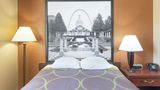 Super 8 Poplar Bluff Missouri Room