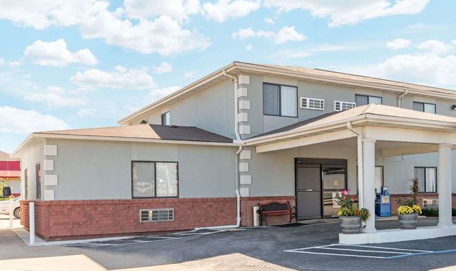 Super 8 Poplar Bluff Missouri Exterior