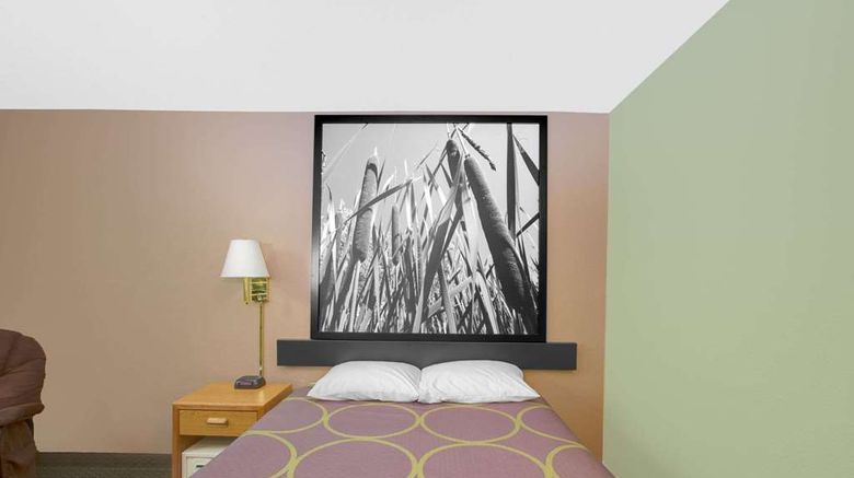 <b>Super 8 Worthington Room</b>. Images powered by <a href="https://iceportal.shijigroup.com/" title="IcePortal" target="_blank">IcePortal</a>.