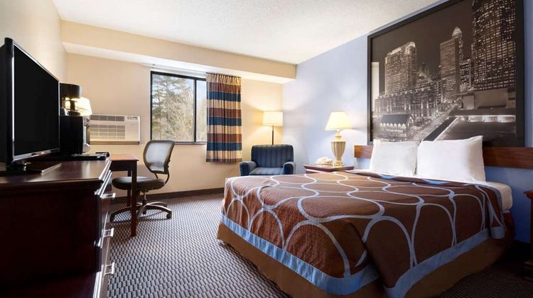 Super 8 Charlotte University Room