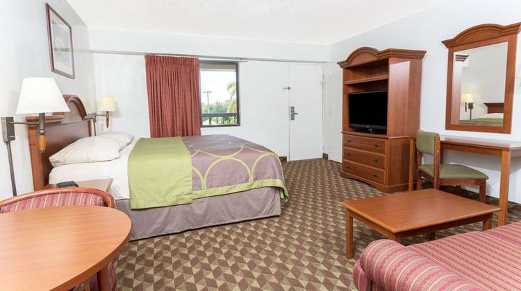 Super 8 Riviera Beach West Palm Beach Room