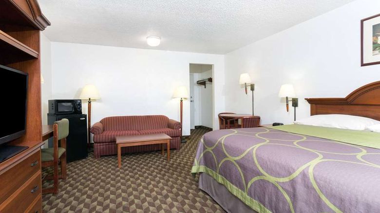 <b>Super 8 Riviera Beach West Palm Beach Room</b>. Images powered by <a href="https://iceportal.shijigroup.com/" title="IcePortal" target="_blank">IcePortal</a>.