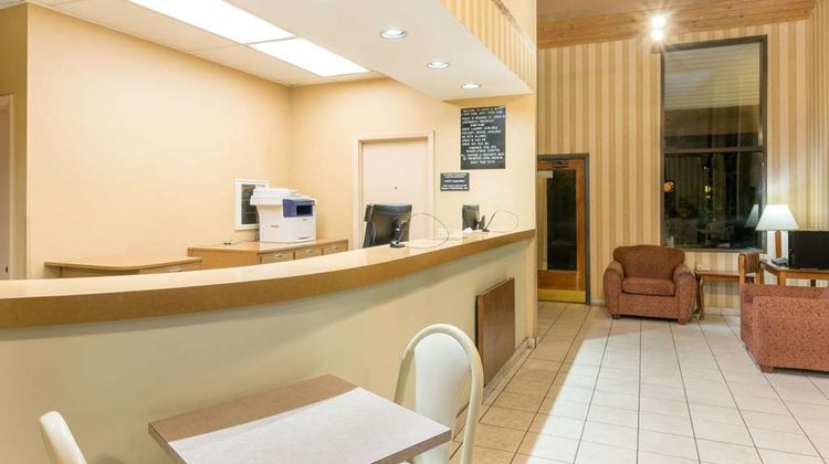 Super 8 Riviera Beach West Palm Beach Lobby