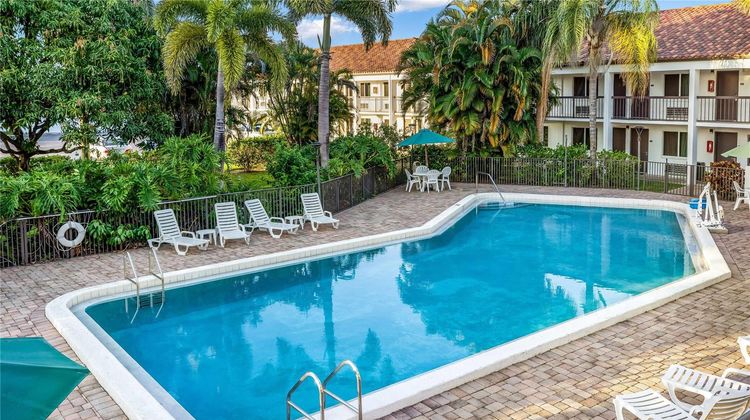 Super 8 Riviera Beach West Palm Beach Pool