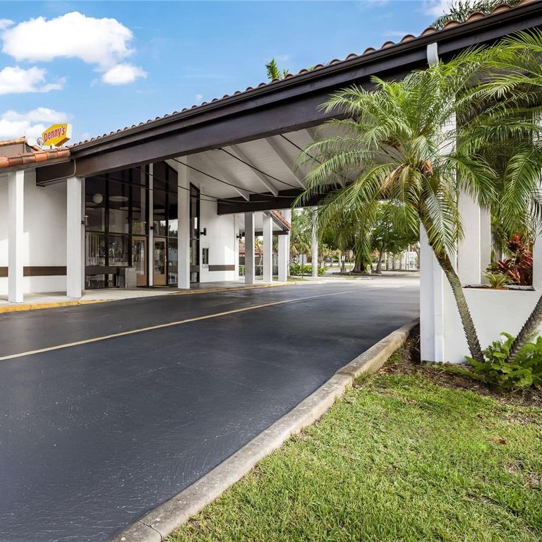 Super 8 Riviera Beach West Palm Beach
