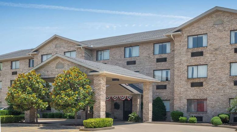 Ramada by Wyndham Catlettsburg/Ashland Exterior. Images powered by <a href="https://iceportal.shijigroup.com" target="_blank" rel="noopener">Ice Portal</a>.