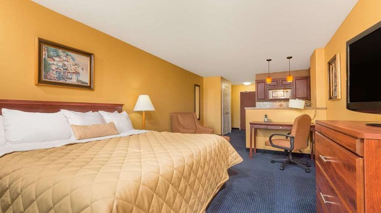 <b>Ramada by Wyndham Catlettsburg/Ashland Suite</b>. Images powered by <a href="https://iceportal.shijigroup.com/" title="IcePortal" target="_blank">IcePortal</a>.