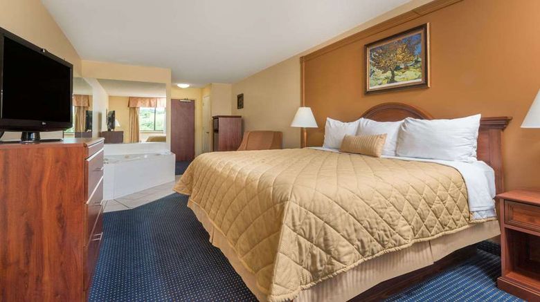 <b>Ramada by Wyndham Catlettsburg/Ashland Suite</b>. Images powered by <a href="https://iceportal.shijigroup.com/" title="IcePortal" target="_blank">IcePortal</a>.