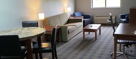 AmericInn by Wyndham Mauston Room