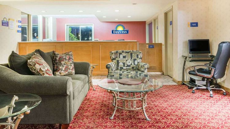 Days Inn Paintsville Lobby