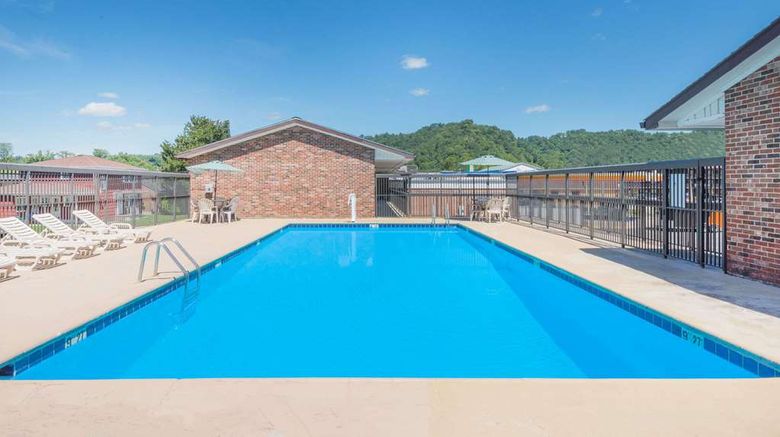 <b>Days Inn Paintsville Pool</b>. Images powered by <a href="https://iceportal.shijigroup.com/" title="IcePortal" target="_blank">IcePortal</a>.