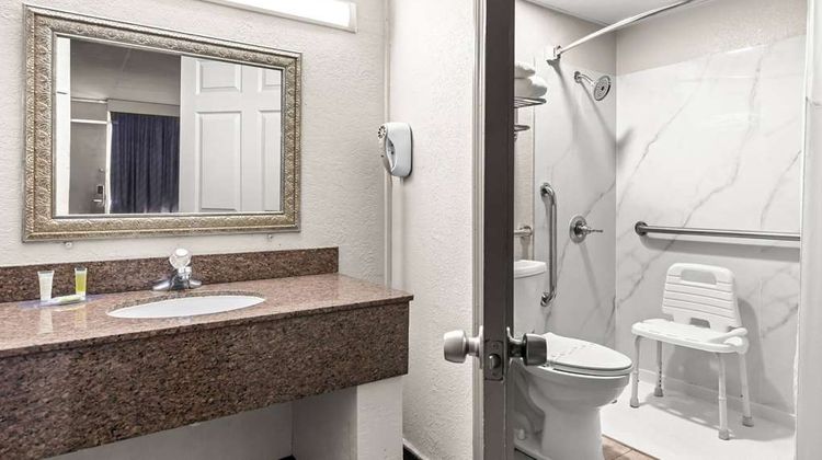 Days Inn Clayton Room