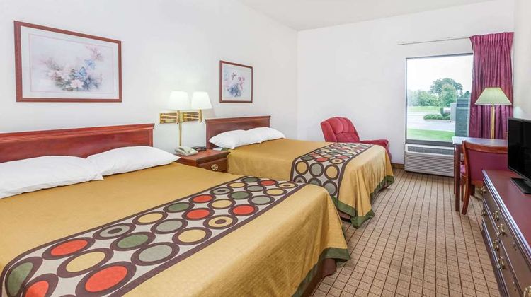 Super 8 Conway Room