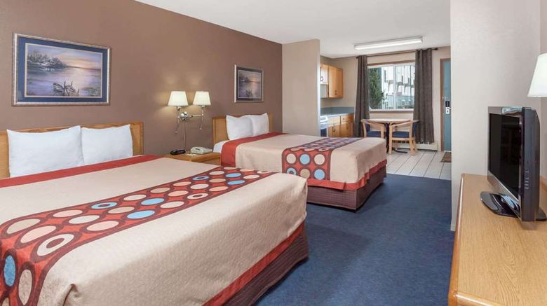 <b>Super 8 Medicine Hat Room</b>. Images powered by <a href="https://iceportal.shijigroup.com/" title="IcePortal" target="_blank">IcePortal</a>.