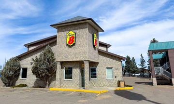 Super 8 Medicine Hat