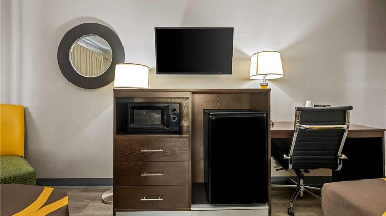 Super 8 Homewood Birmingham Area Room