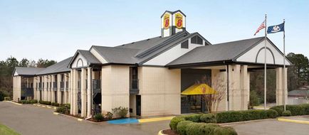 Super 8 Ruston Exterior