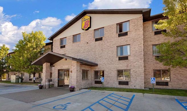 Super 8 Mt. Pleasant Exterior