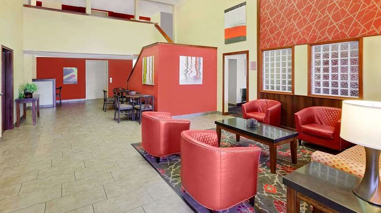 <b>Super 8 Mt. Pleasant Lobby</b>. Images powered by <a href="https://iceportal.shijigroup.com/" title="IcePortal" target="_blank">IcePortal</a>.