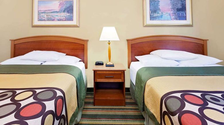 <b>Super 8 Mt. Pleasant Room</b>. Images powered by <a href="https://iceportal.shijigroup.com/" title="IcePortal" target="_blank">IcePortal</a>.