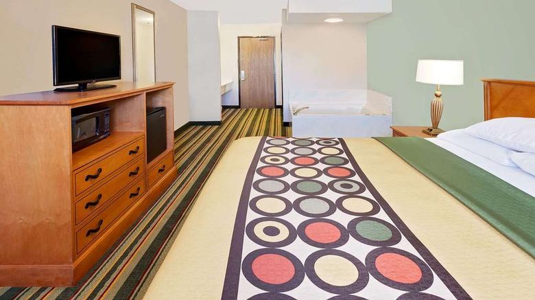 <b>Super 8 Mt. Pleasant Suite</b>. Images powered by <a href="https://iceportal.shijigroup.com/" title="IcePortal" target="_blank">IcePortal</a>.