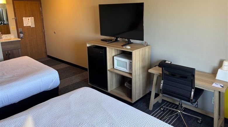 <b>Super 8 Rexburg Room</b>. Images powered by <a href="https://iceportal.shijigroup.com/" title="IcePortal" target="_blank">IcePortal</a>.