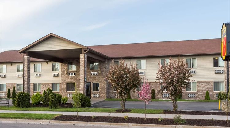 Super 8 Rexburg Exterior