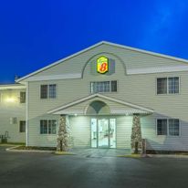 Super 8 Hamilton
